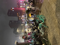 今天这雨不是瓢泼大雨，是盆泼，缸泼