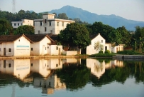 紫微斗数：大富豪或富二代的命运和我们命盘上有什么差别呢？